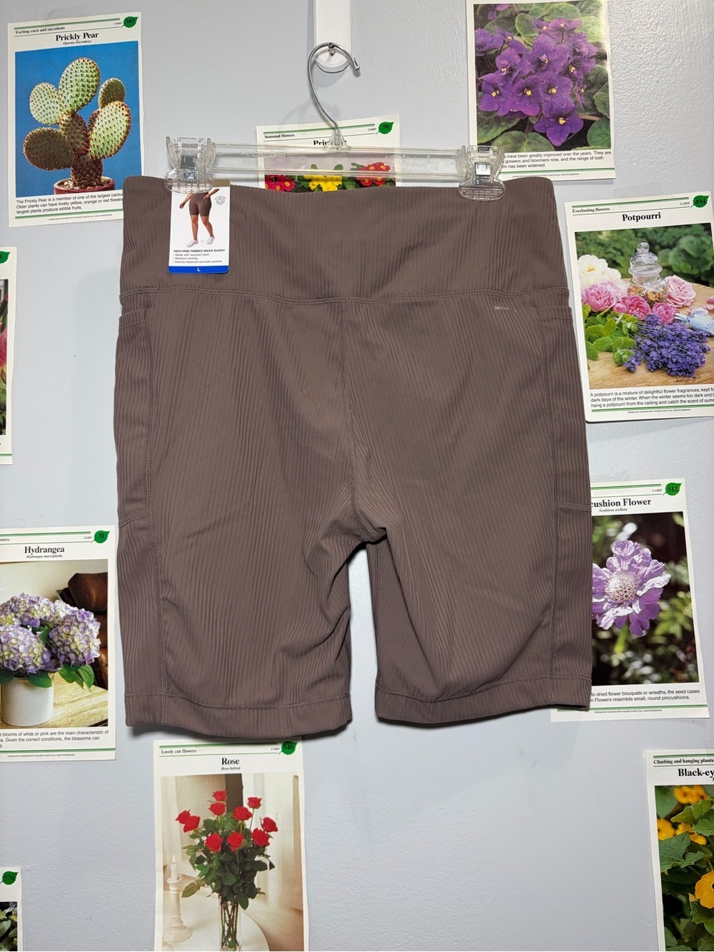 Mondetta Women's Ribbed Bike Shorts in Taupe - Picture 2 of 4
